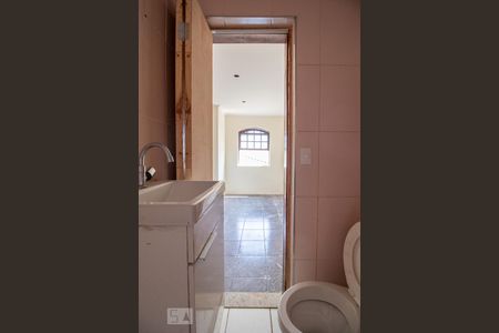 Casa à venda com 151m², 3 quartos e 3 vagasBanheiro do Quarto 2 - Suíte