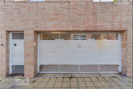 Casa à venda com 400m², 6 quartos e 2 vagasFachada