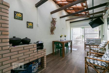 Casa à venda com 130m², 3 quartos e 3 vagasEntrada / Churrasqueira