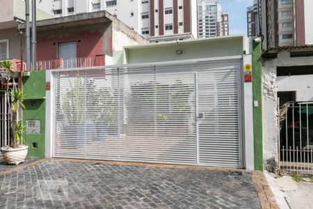 Casa à venda com 130m², 3 quartos e 3 vagasFachada