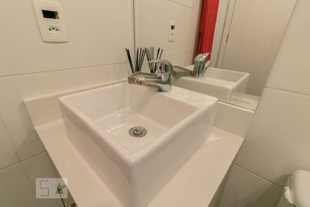 Casa à venda com 130m², 3 quartos e 3 vagasBanheiro da Suíte - PIa