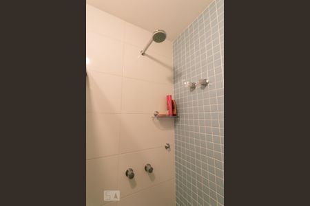 Casa à venda com 130m², 3 quartos e 3 vagasBanheiro da Suíte - Chuveiro