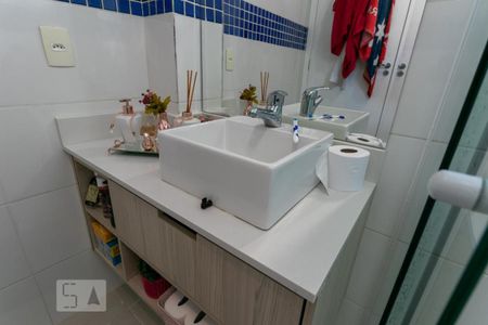 Casa à venda com 130m², 3 quartos e 3 vagasBanheiro da Suíte 2 - Pia