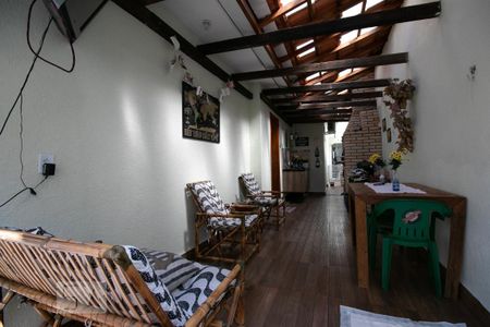 Casa à venda com 130m², 3 quartos e 3 vagasEntrada / Churrasqueira