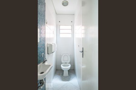 Casa à venda com 220m², 3 quartos e 3 vagasLavabo