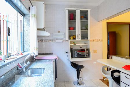 Casa à venda com 220m², 4 quartos e 3 vagasCozinha