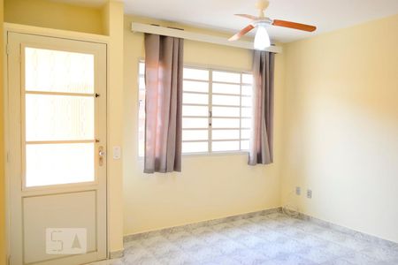 Casa à venda com 220m², 4 quartos e 3 vagasSala - Casa 2