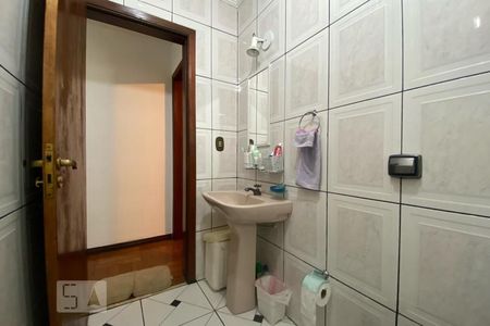 Casa à venda com 143m², 4 quartos e 3 vagasBanheiro