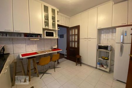 Casa à venda com 143m², 4 quartos e 3 vagasCozinha