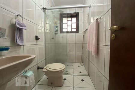 Casa à venda com 143m², 4 quartos e 3 vagasBanheiro