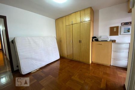 Casa à venda com 143m², 4 quartos e 3 vagasSuíte 1