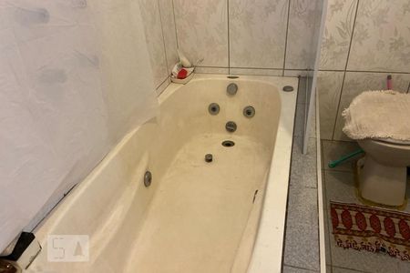 Casa à venda com 143m², 4 quartos e 3 vagasBanheira