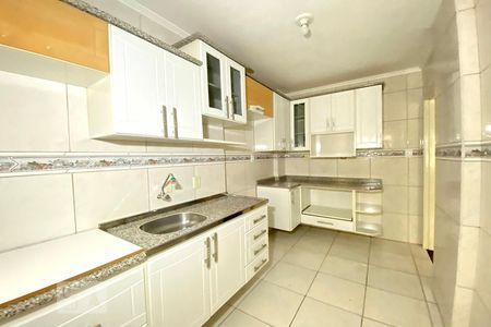 Apartamento à venda com 63m², 2 quartos e sem vaga Apartamento à venda com 63m², 2 quartos e sem vagaCozinha - Armários