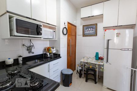 Apartamento à venda com 75m², 2 quartos e sem vagaCozinha