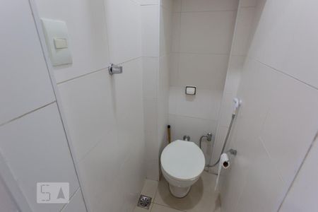 Apartamento à venda com 75m², 2 quartos e sem vagaBanheiro de Serviço