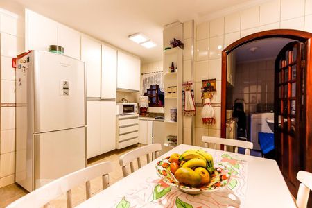 Casa à venda com 106m², 4 quartos e 2 vagasCopa e Cozinha