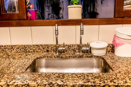 Casa à venda com 106m², 4 quartos e 2 vagasCopa e Cozinha