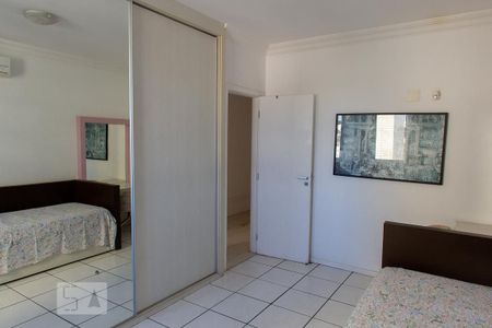 Apartamento à venda com 389m², 4 quartos e 4 vagasQuarto 2