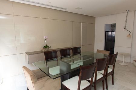 Apartamento à venda com 389m², 4 quartos e 4 vagasCopa