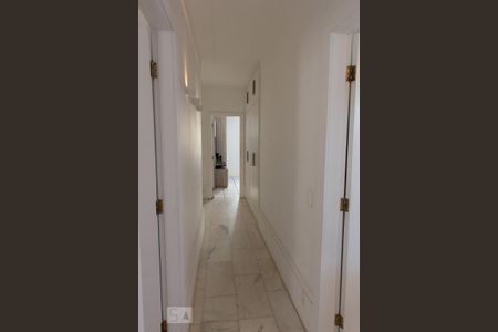 Apartamento à venda com 389m², 4 quartos e 4 vagasCorredor