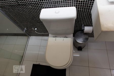Apartamento à venda com 389m², 4 quartos e 4 vagasBanheiro da Suíte 1