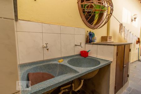 Casa à venda com 400m², 4 quartos e 3 vagas Casa à venda com 400m², 4 quartos e 3 vagasÁrea Externa - Tanques