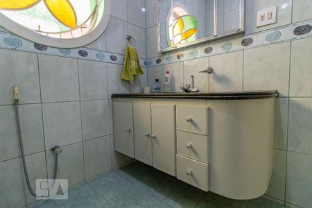 Casa à venda com 400m², 4 quartos e 3 vagas Casa à venda com 400m², 4 quartos e 3 vagasBanheiro Social