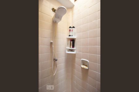 Casa à venda com 170m², 2 quartos e 2 vagas Casa à venda com 170m², 2 quartos e 2 vagasBanheiro
