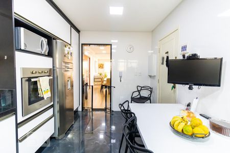 Apartamento à venda com 420m², 3 quartos e 2 vagas Apartamento à venda com 420m², 3 quartos e 2 vagasCozinha