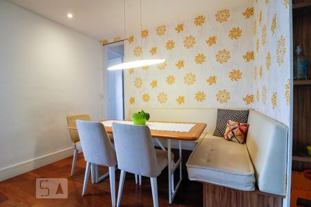 Apartamento à venda com 79m², 2 quartos e 2 vagas Apartamento à venda com 79m², 2 quartos e 2 vagasSala de Jantar
