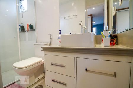 Apartamento à venda com 79m², 2 quartos e 2 vagas Apartamento à venda com 79m², 2 quartos e 2 vagasBanheiro da Suíte