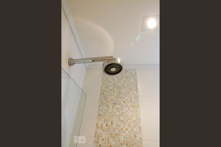 Apartamento à venda com 79m², 2 quartos e 2 vagas Apartamento à venda com 79m², 2 quartos e 2 vagasChuveiro