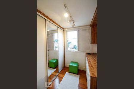 Apartamento à venda com 79m², 2 quartos e 2 vagas Apartamento à venda com 79m², 2 quartos e 2 vagasCloset da suíte