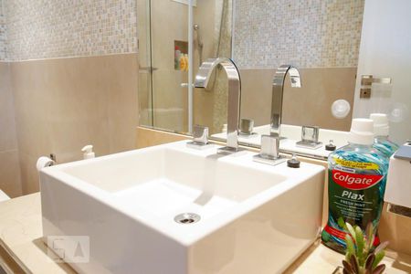 Apartamento à venda com 79m², 2 quartos e 2 vagas Apartamento à venda com 79m², 2 quartos e 2 vagasPia