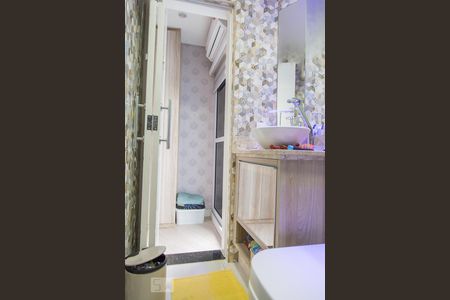 Casa à venda com 13984m², 3 quartos e 2 vagas Casa à venda com 13984m², 3 quartos e 2 vagasBanheiro do Quarto 3