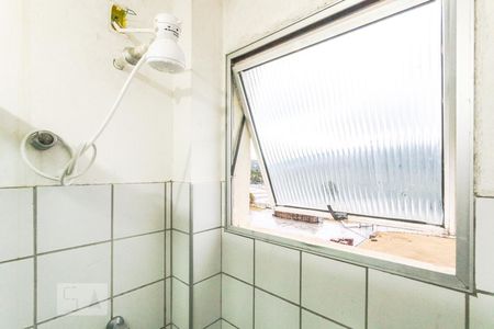 Banheiro de apartamento para alugar com 2 quartos, 60m² em Vila Mogilar, Mogi das Cruzes