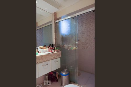 Apartamento à venda com 240m², 4 quartos e 2 vagasBanheiro da Suíte 1