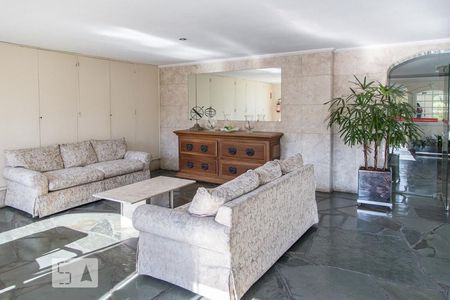 Apartamento à venda com 240m², 4 quartos e 2 vagasHall