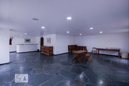 Apartamento à venda com 240m², 4 quartos e 2 vagasÁrea comum - Salão de festas