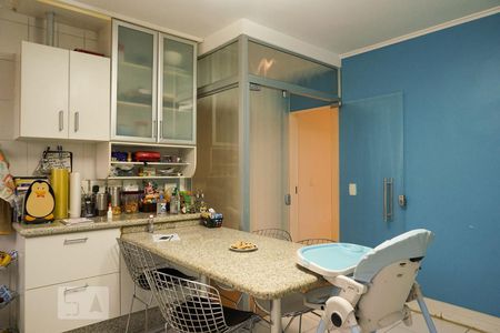 Apartamento à venda com 240m², 4 quartos e 2 vagasCozinha