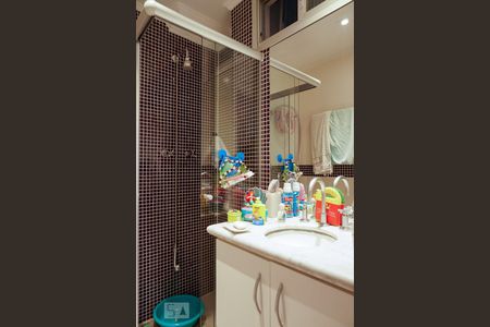 Apartamento à venda com 240m², 4 quartos e 2 vagasBanheiro da Suíte 2