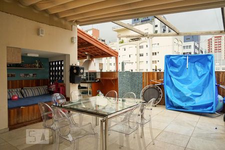 Apartamento à venda com 240m², 4 quartos e 2 vagasÁrea Externa