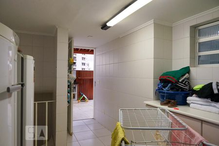 Apartamento à venda com 240m², 4 quartos e 2 vagasÁrea de Serviço