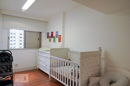 Apartamento à venda com 240m², 4 quartos e 2 vagasQuarto 3 