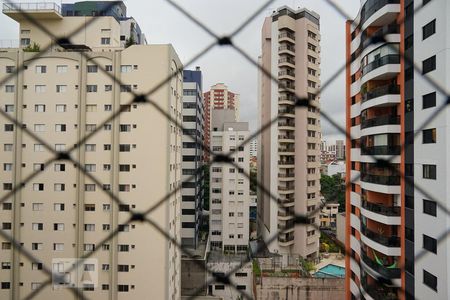 Apartamento à venda com 240m², 4 quartos e 2 vagasVista da Suíte 2