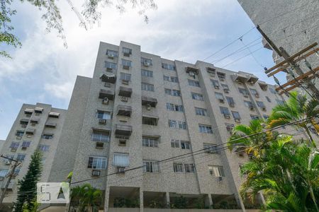 Apartamento à venda com 62m², 2 quartos e 1 vagaFachada