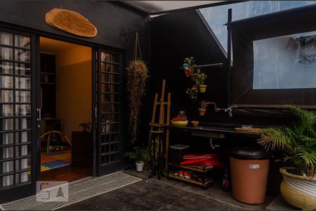 Apartamento à venda com 109m², 2 quartos e sem vaga Apartamento à venda com 109m², 2 quartos e sem vagaVaranda