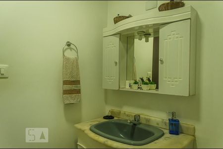 Apartamento à venda com 109m², 2 quartos e sem vaga Apartamento à venda com 109m², 2 quartos e sem vagaBanheiro