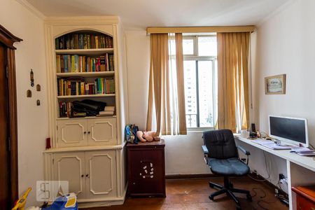 Apartamento à venda com 210m², 3 quartos e 2 vagasEscritório