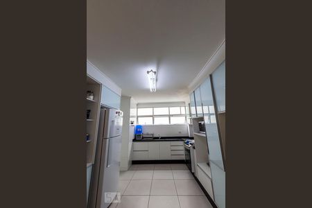 Apartamento à venda com 210m², 3 quartos e 2 vagasCozinha